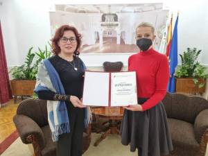 Благодарница за градоначалничката Петровска од Друштвото на ликовни уметници од Битола