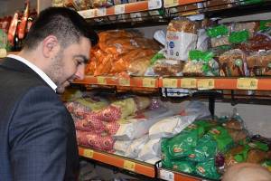 Бектеши на состанок со претставници на супермаркетите, најавено ново замрзнување на цените