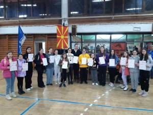 Три ученички-шахисти од Битола освоија награди на Државното првенство во шах за основни училишта