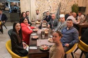 Во пресрет на Рамазан Бајрам ифтарска вечера организирана од градоначалникот Коњановски