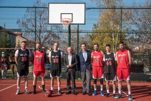 Коњановски го отвори реконструраното кошаркарско игралиште во Брусничка населба