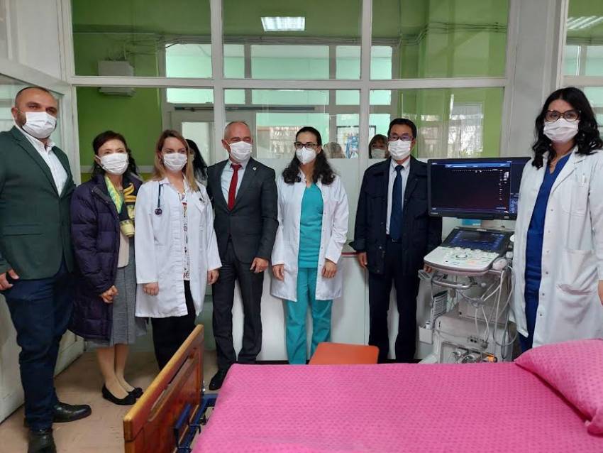 Јапонија донираше ултра звучен ехо апарат на Педијатриското одделение во Битолската болница