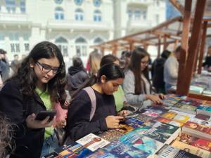 (фото) Купете книга на саемот на книгата во Офицерски