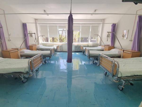 Aмбасадатa од Виена со Ротари клубовите од Битола донираа 50 болнички кревети во Битолската болница и Здравствениот дом во Ресен