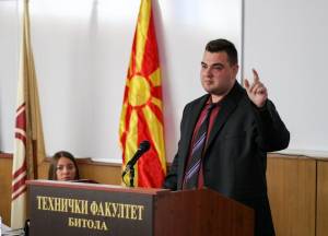 Гордост ми е да ја претставувам Македонија во најдобро светло пред студентите надвор, вели Кристијан Велјановски, истражувач прогласен за талент на Факултетот за биотехнички науки при УКЛО