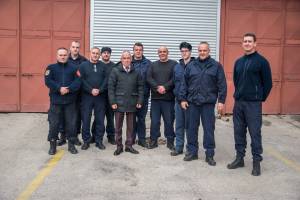 Градоначалникот Коњановски лично им ја честита Нова година на дежурните пожарникари