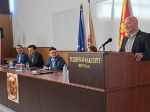 Студентите на Битолскиот Универзитет симулираа Влада и Енергетски самит