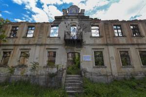 Старото училиште во Љубојно ќе се ревитализира во Центар за промоција на македонскиот јазик