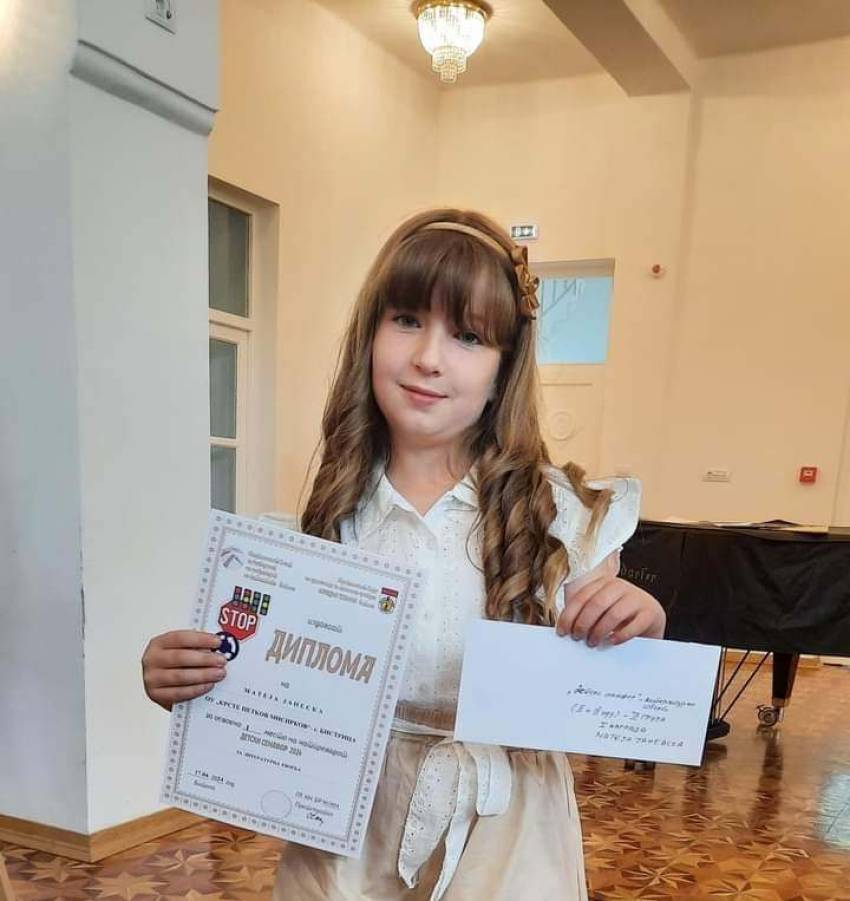Матеја Јанеска ја освои првата награда на натпреварот „Детски семафор“ 2024