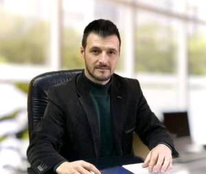 Пеце Милевски доби кривична пријава за патувањата со службеното возило со негови блиски луѓе невработени во ЈКП „Водовод“