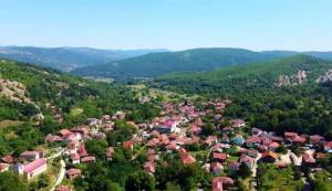 Во Слоештица тројца Романци продавале тенџериња, жителите плаќале со златен накит и пари, измамниците се уапсени