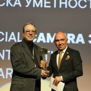 Златна камера 300 за Семи Капланоглу - наградата ја додели градоначалникот Коњановски