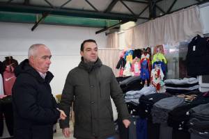 „Пазари“ го реновира затворениот простор за продавачите на текстил во Градскиот пазар во Битола