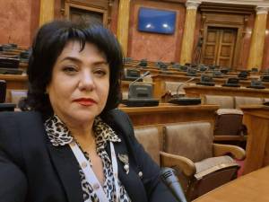 Директорката на Домот во Битола признава дека патувала со пензионер во странство, ама сѐ било законски