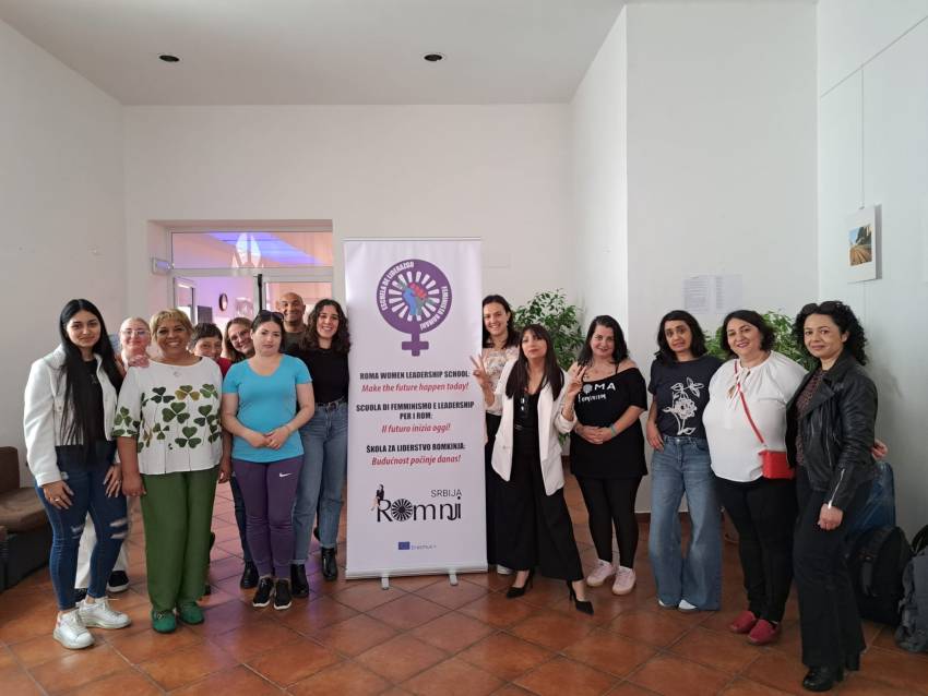 „Ромски школи за феминизам и лидерство во Европа: обука на ромски тренери за вклучување на млади ромки“
