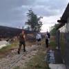 Жители на Стрелиште со хидранти го изгаснаа пожарот кој им стигна до зградите