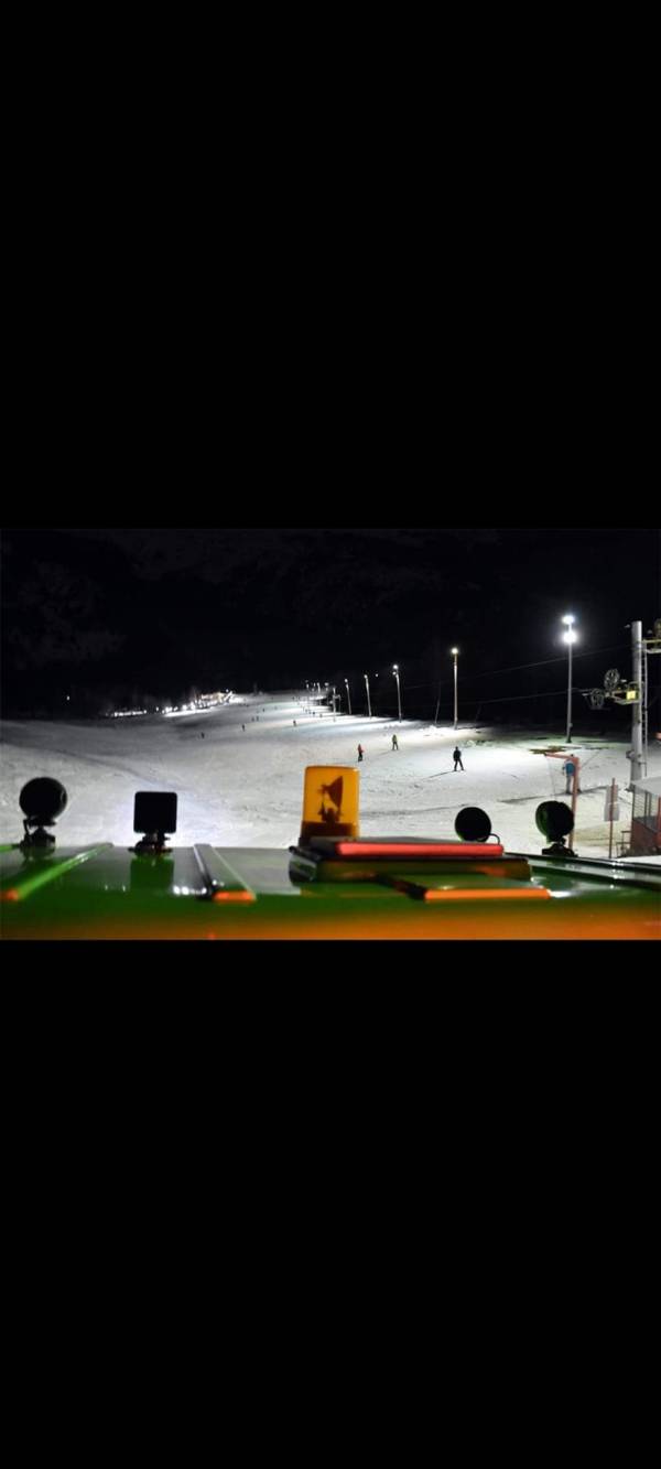 Вечерва со гратис ноќно скијање стартува сезоната во ски центарот 