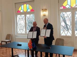 Во Битола ќе се отвори Куќа на Европа - Коњановски и Гир потпишаа меморандум за соработка