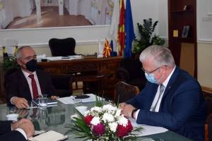 Рускиот амбасадор на средба со градоначалникот Коњановски