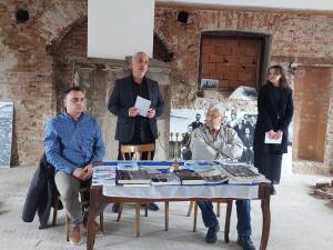 Битолските Евреи во Треблинка живееле само 40 минути- промовирана книгата „Траги на  еврејското наследство во Битола“ од Зоран Ѓоргиев