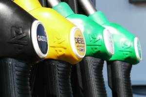 Македонија има најевтини горива во регионот – Српските медиуми откриваат каде бензинот и дизелот се најскапи